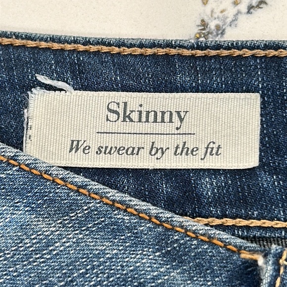 Torrid Plus Skinny Distressed Cuffed Jeans sz.14 - Picture 6 of 9